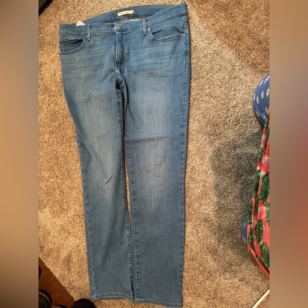 Levi's Women's Straight Leg Blue Jeans